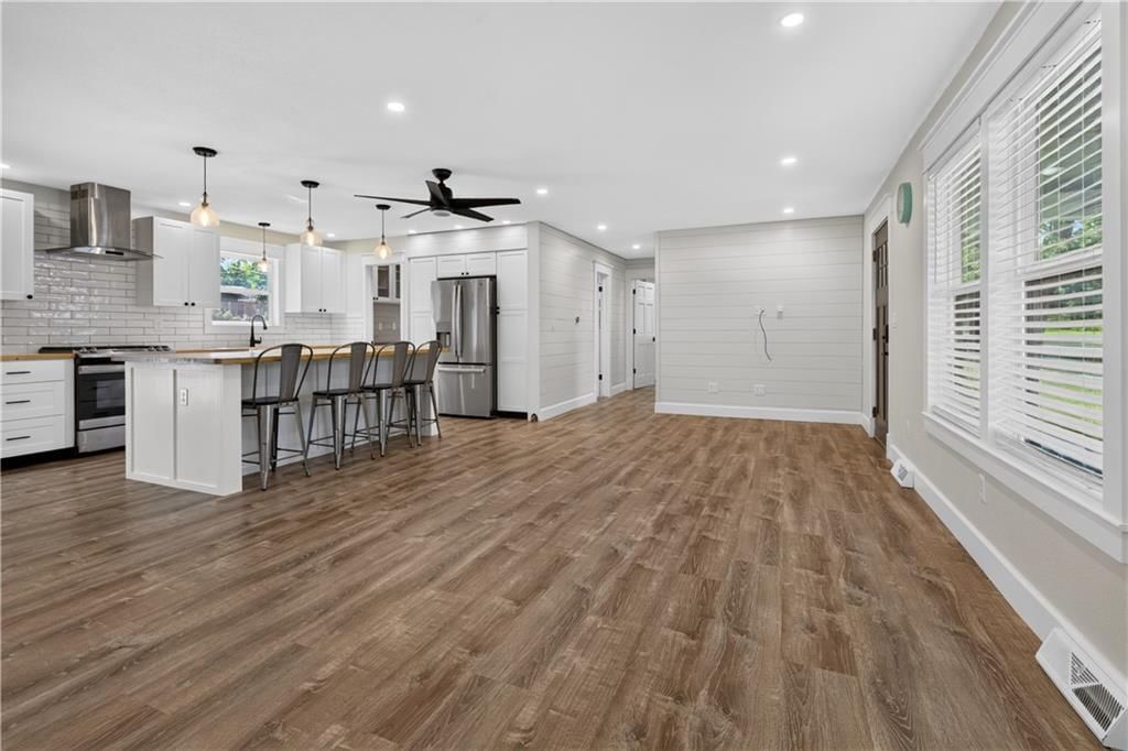 1811 Richards Road — photo 11
