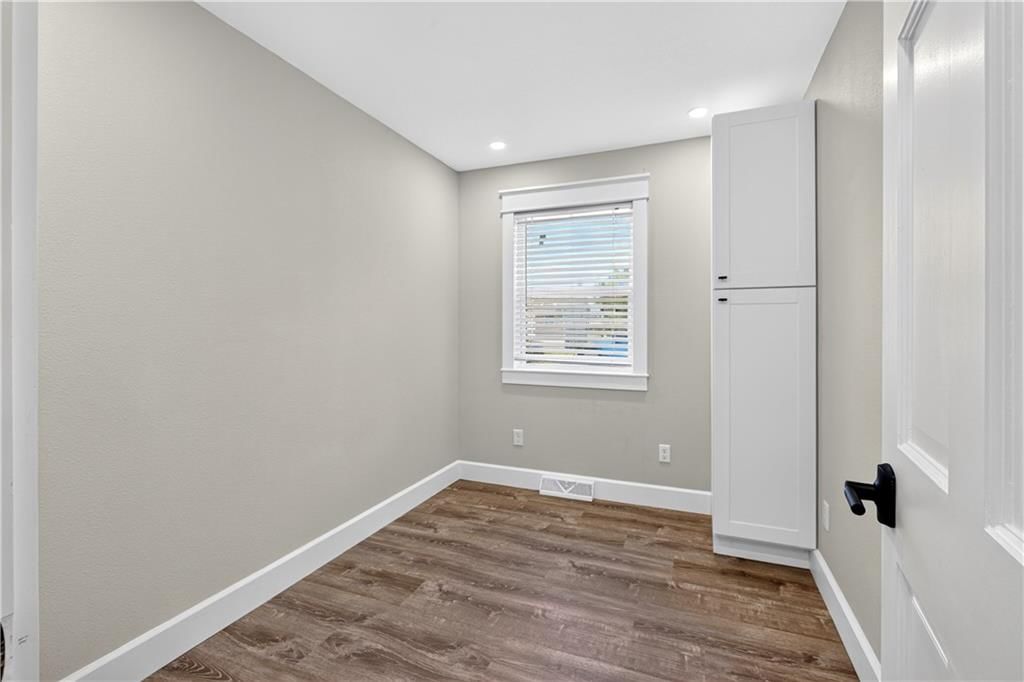 1811 Richards Road — photo 36
