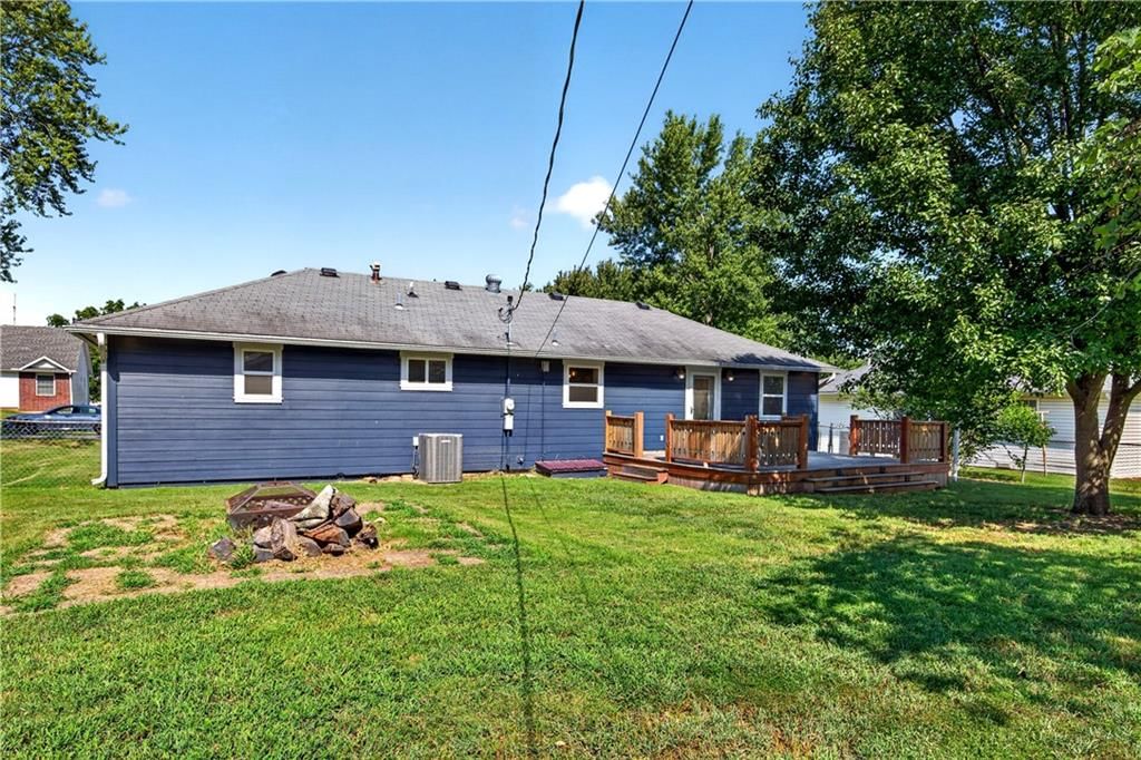 1811 Richards Road — photo 43
