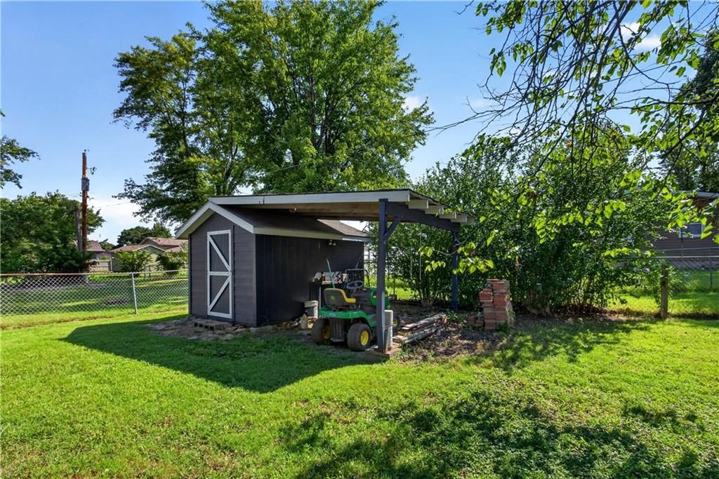 1811 Richards Road — photo 45