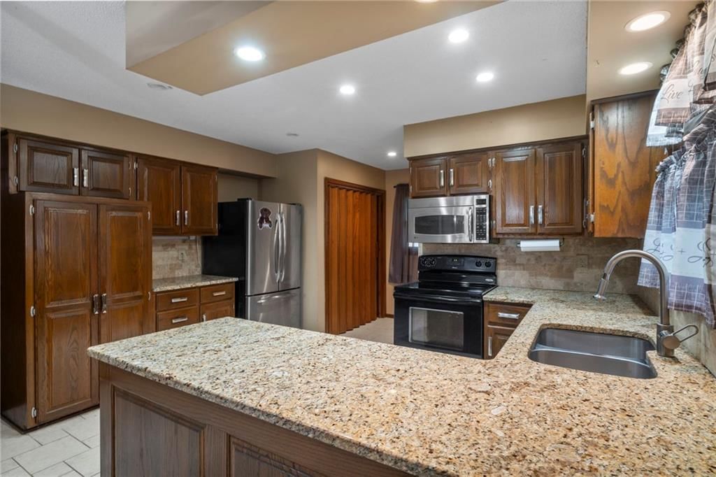 3144 Lakeview Circle — photo 12