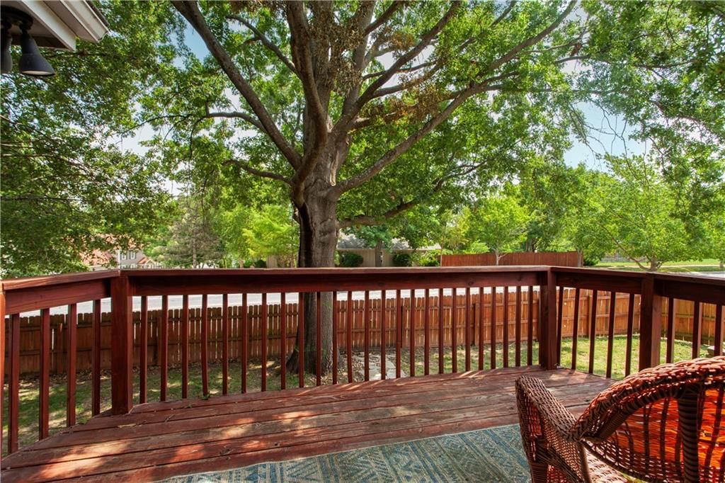 4401 NE Hoit Drive — photo 13