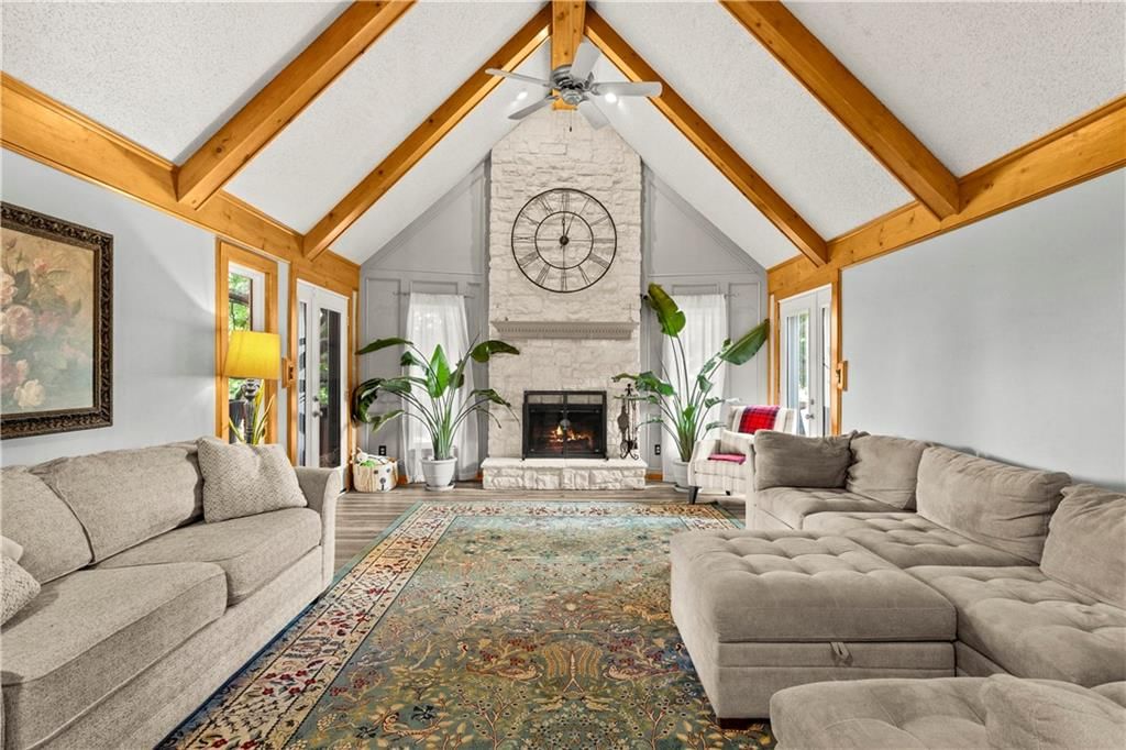 4401 NE Hoit Drive — photo 17