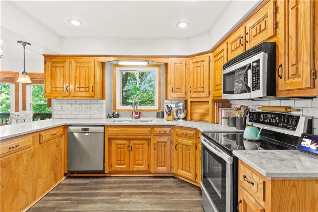 4401 NE Hoit Drive — photo 21