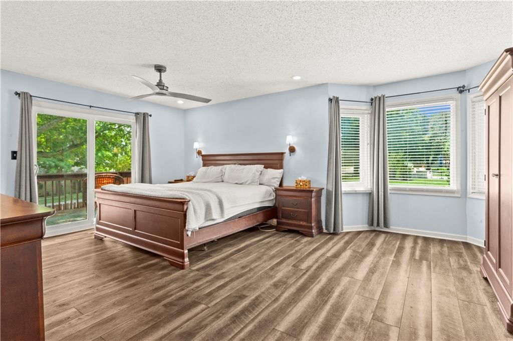 4401 NE Hoit Drive — photo 31