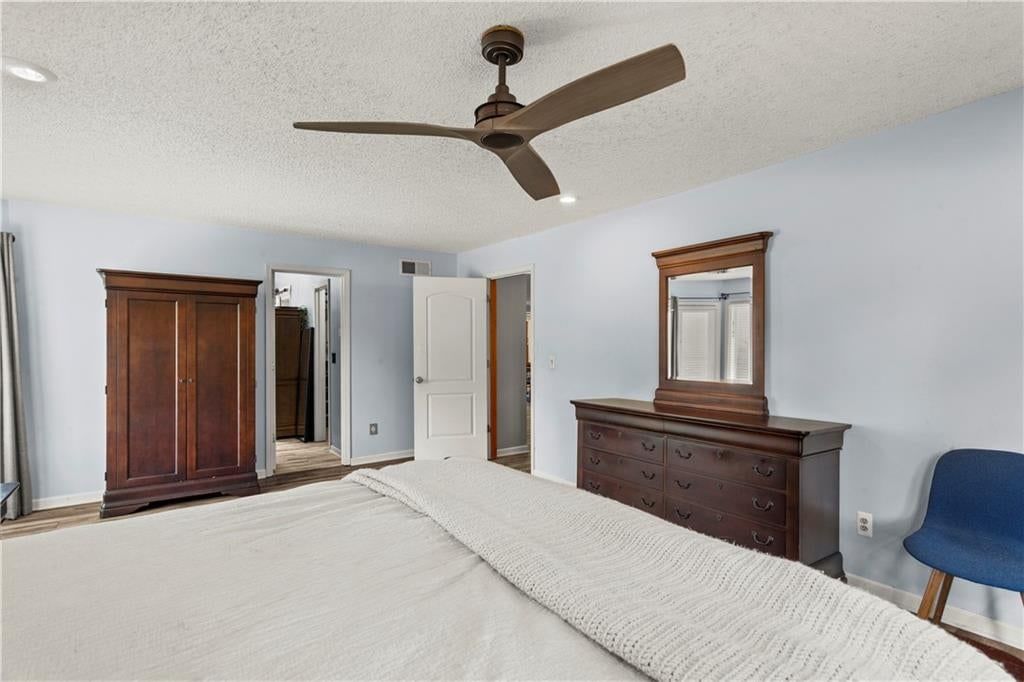 4401 NE Hoit Drive — photo 32