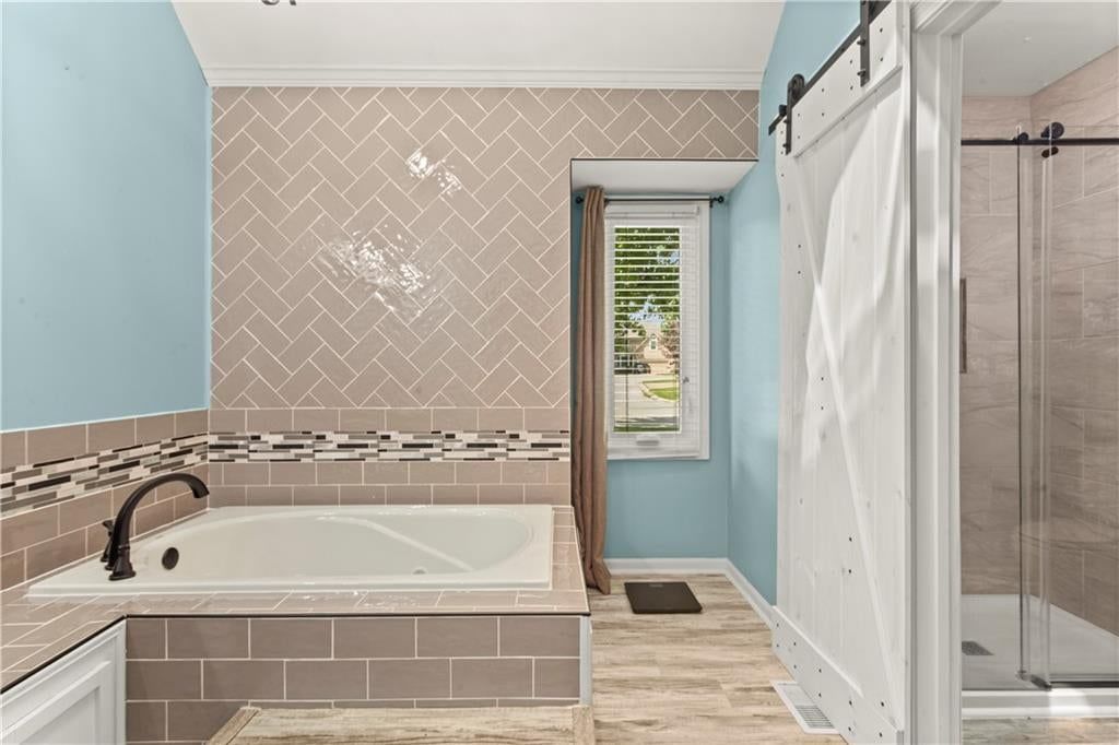 4401 NE Hoit Drive — photo 34