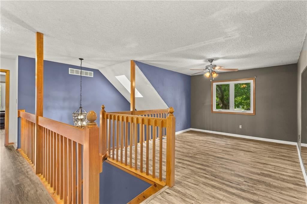 4401 NE Hoit Drive — photo 37