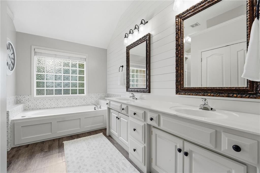 5120 W 158th Street — photo 35