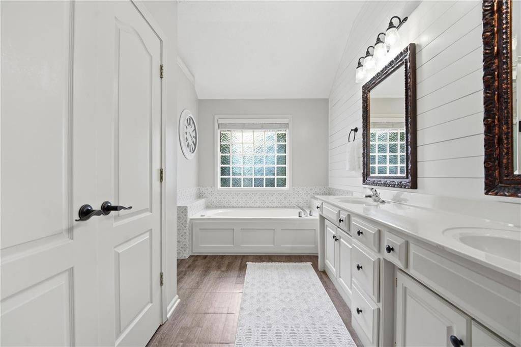 5120 W 158th Street — photo 36