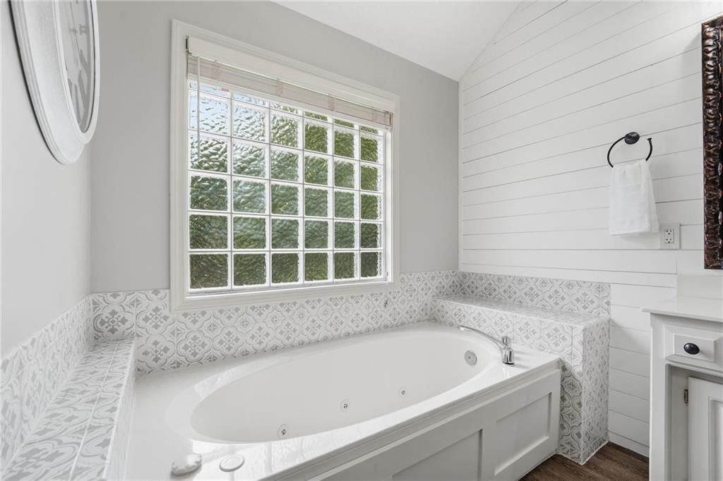 5120 W 158th Street — photo 39