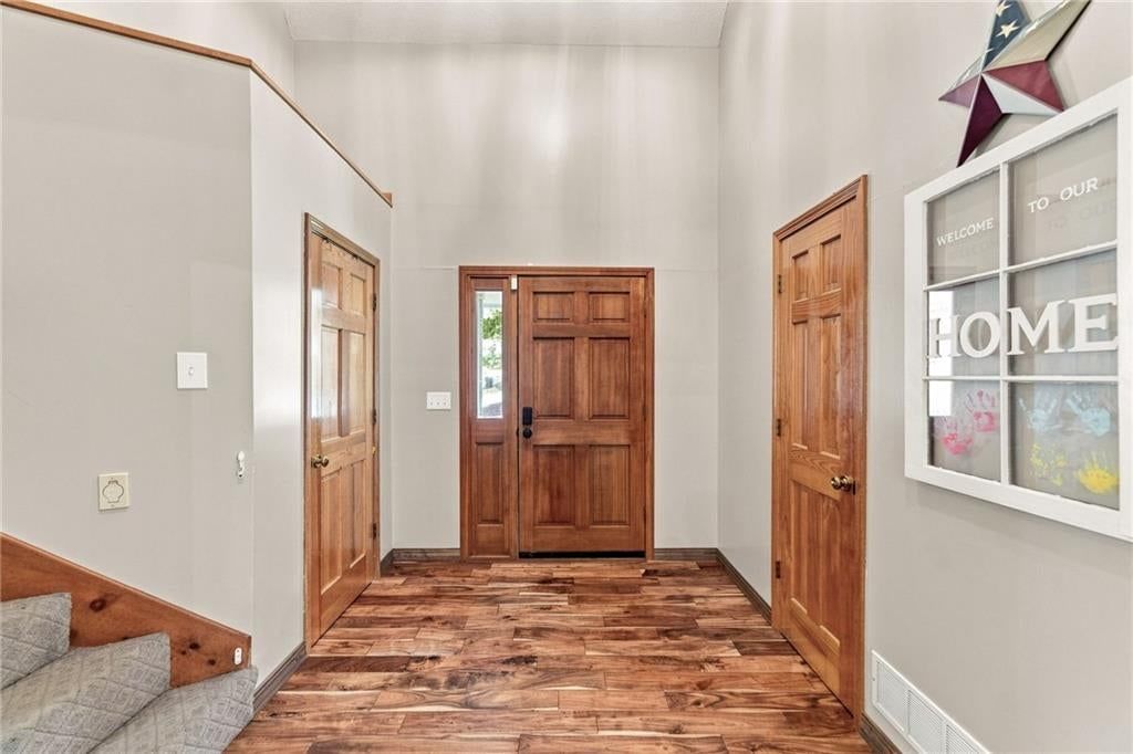 947 E Oakview Street — photo 5