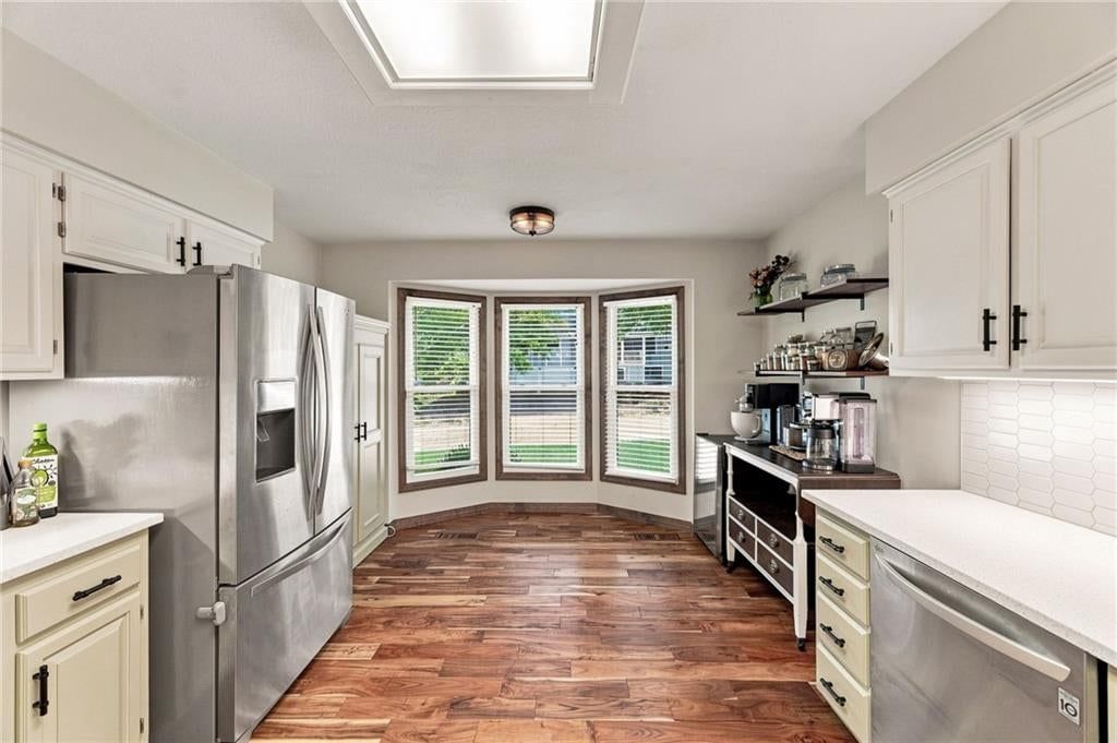 947 E Oakview Street — photo 19