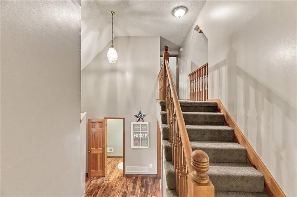 947 E Oakview Street — photo 26