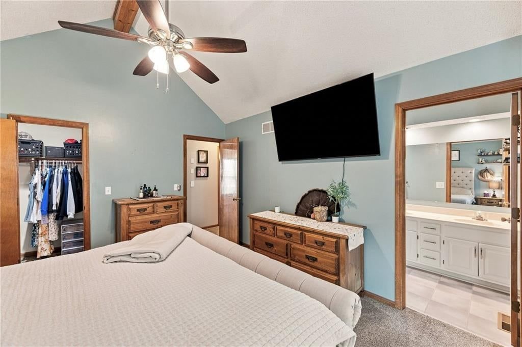 947 E Oakview Street — photo 29
