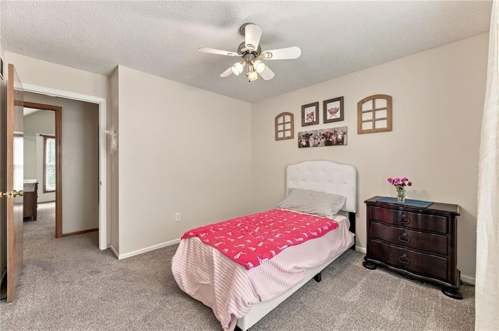 947 E Oakview Street — photo 33