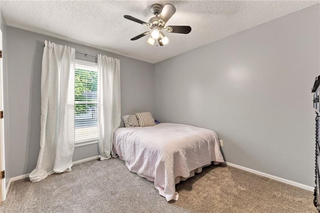 947 E Oakview Street — photo 34