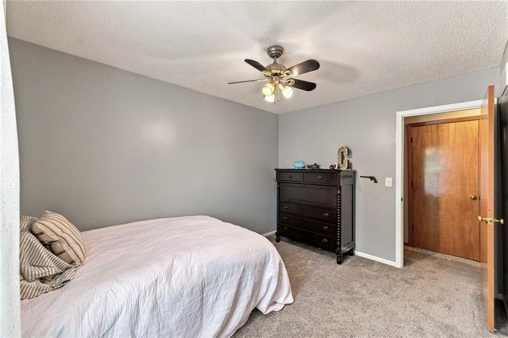 947 E Oakview Street — photo 35