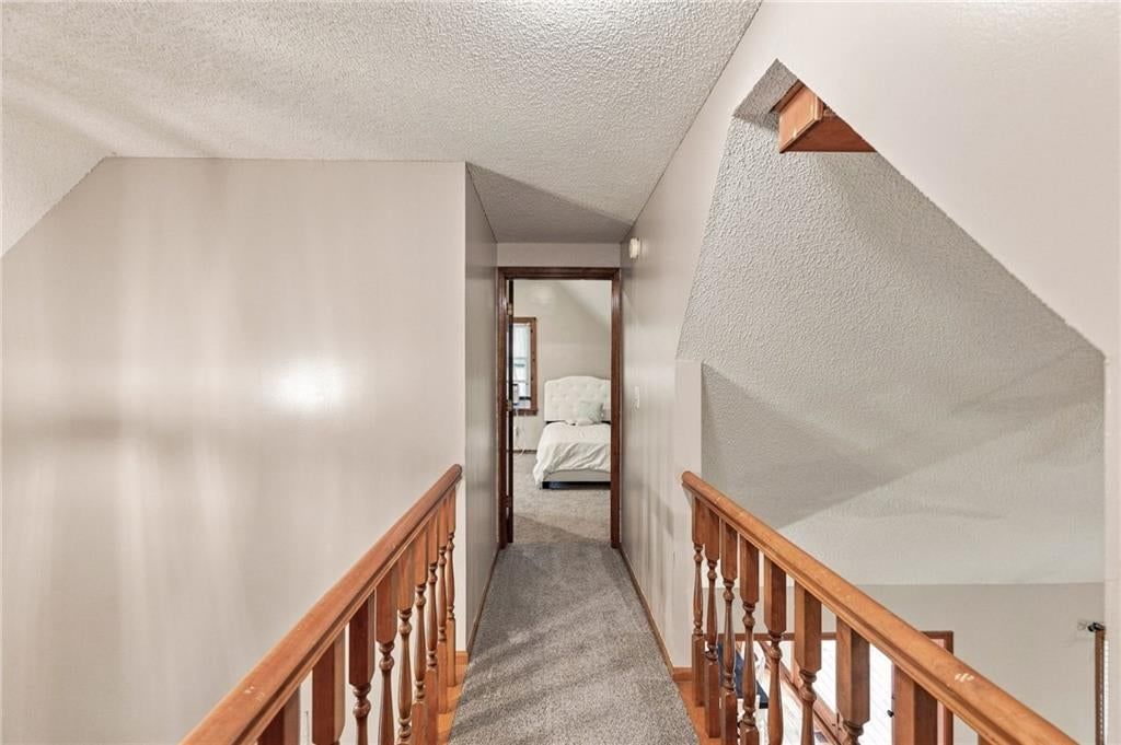 947 E Oakview Street — photo 37