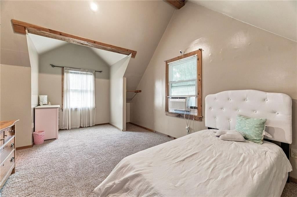 947 E Oakview Street — photo 38