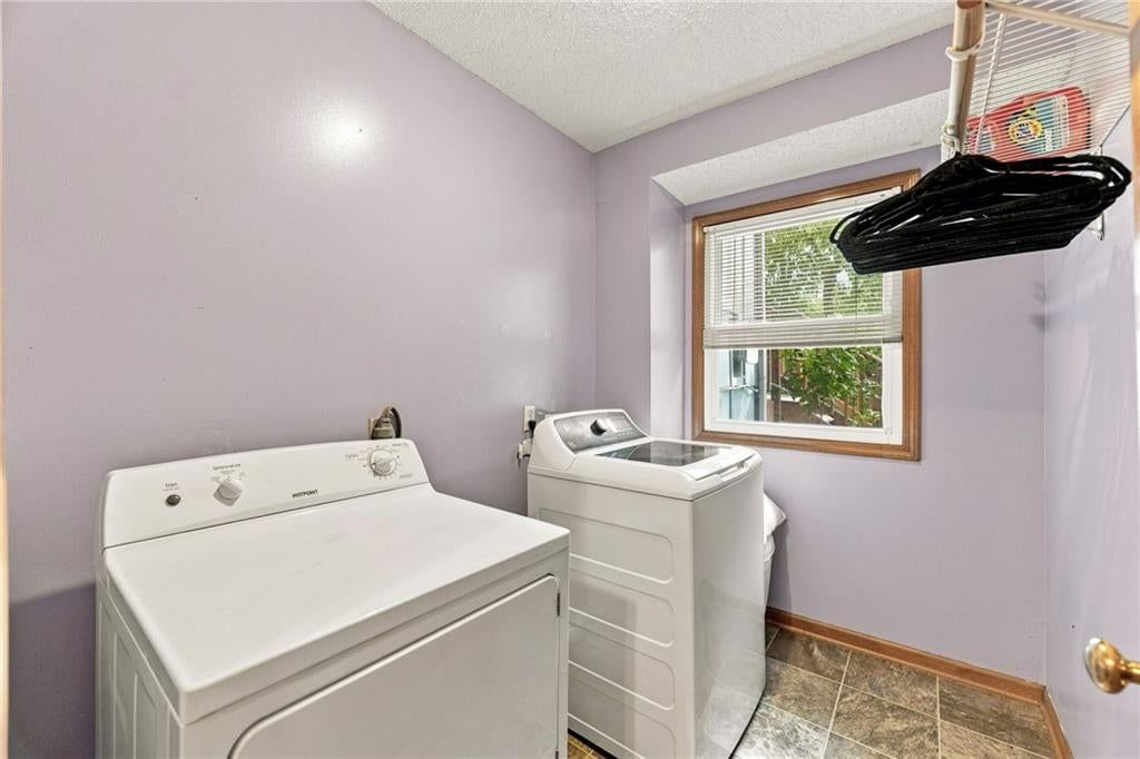947 E Oakview Street — photo 44