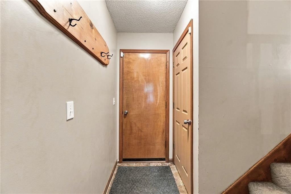 947 E Oakview Street — photo 49