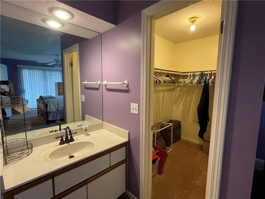8929 W 106 Terrace — photo 6