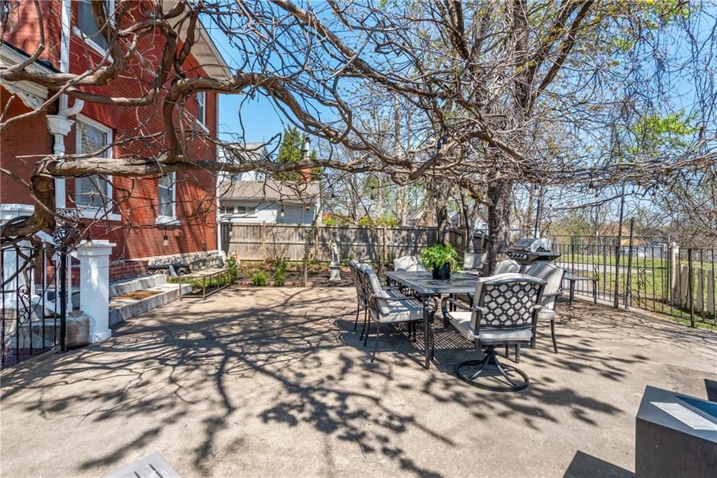 415 Benton Boulevard — photo 57