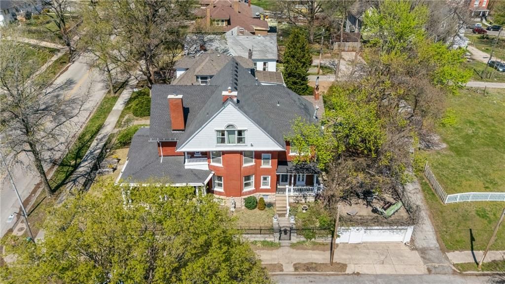 415 Benton Boulevard — photo 64