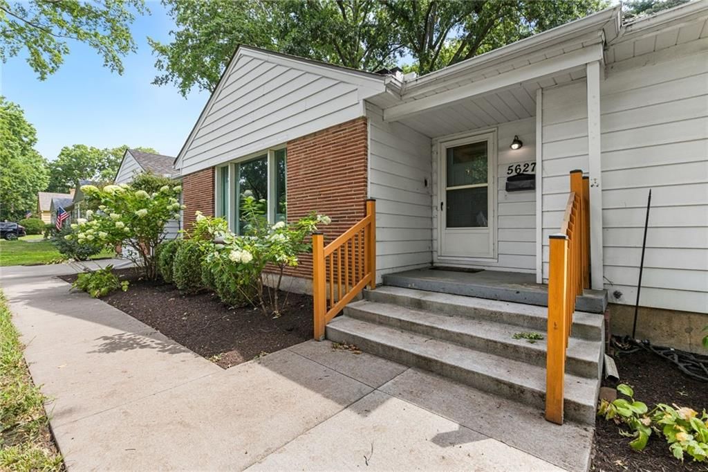 5627 Russell Street — photo 5