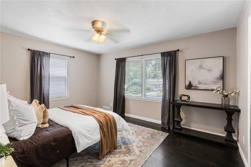 5627 Russell Street — photo 18