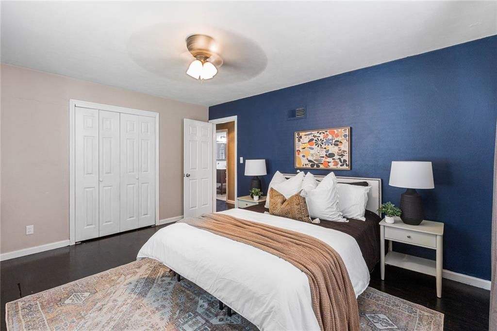 5627 Russell Street — photo 19