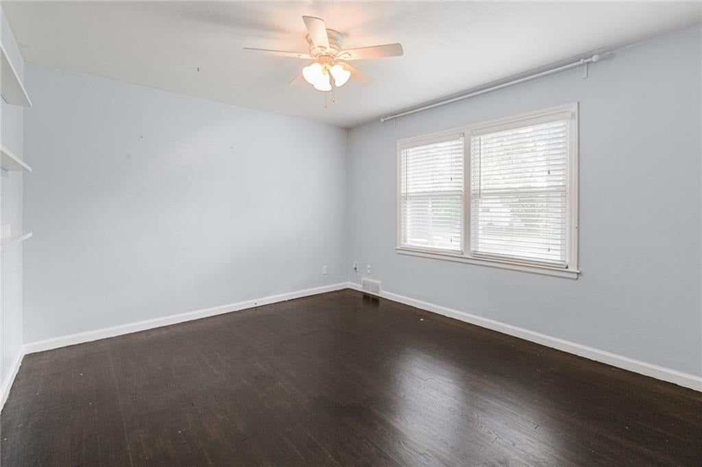 5627 Russell Street — photo 25