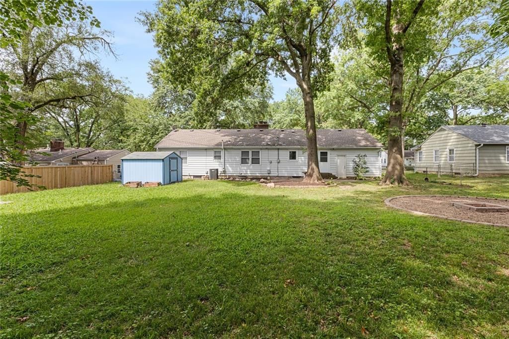 5627 Russell Street — photo 29