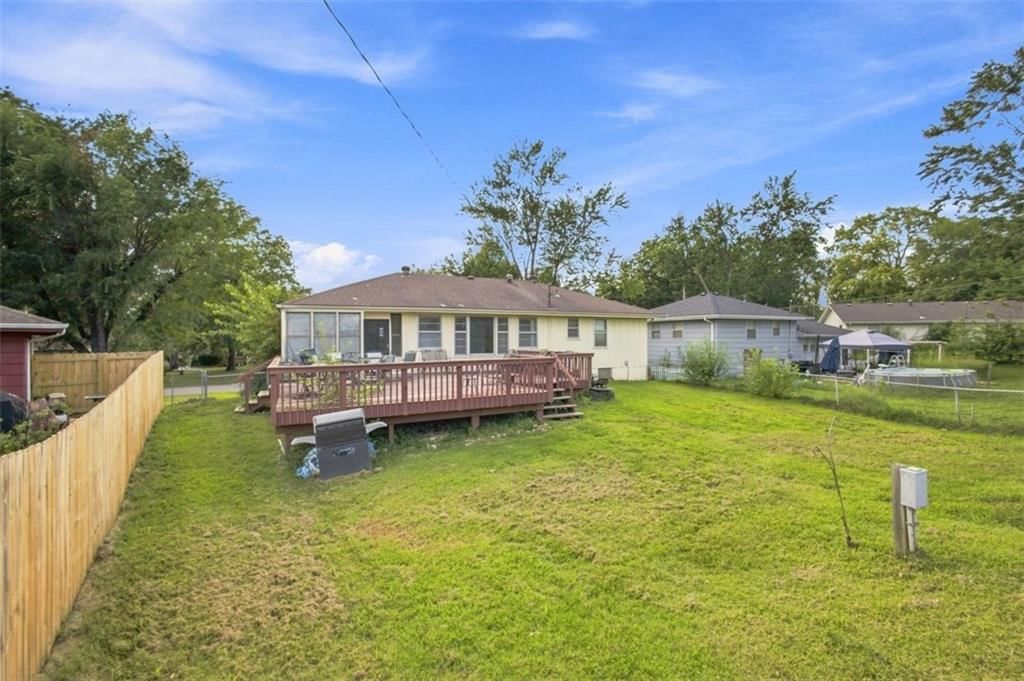 Photo 34 of 42 - 207 Augustus Drive, Excelsior Springs, MO 64024