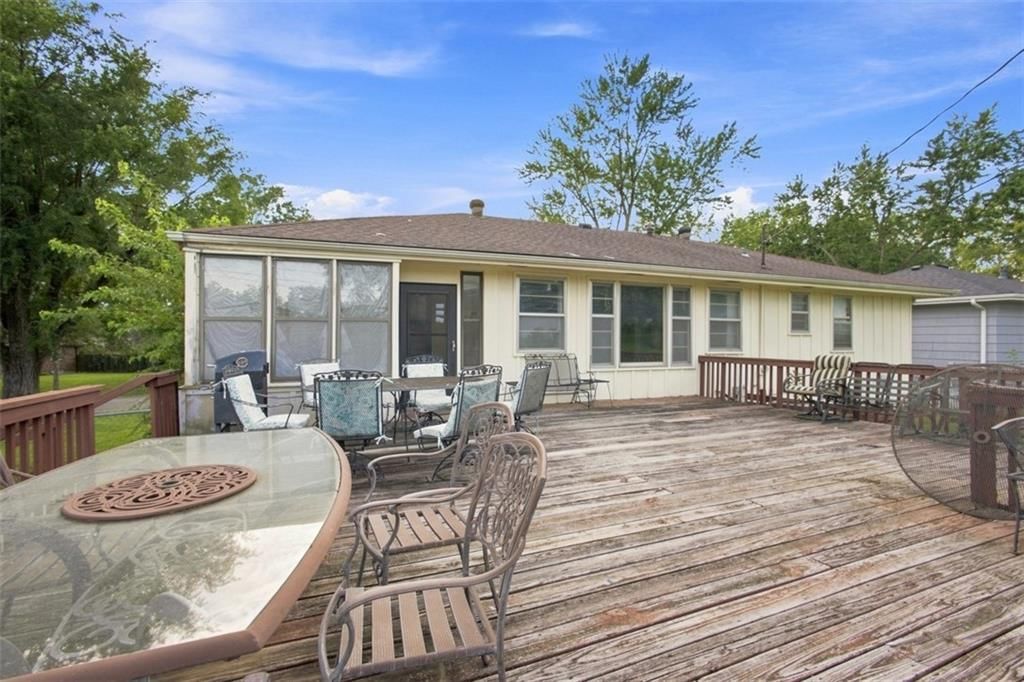 Fire pit at 207 Augustus Drive, Excelsior Springs, MO 64024
