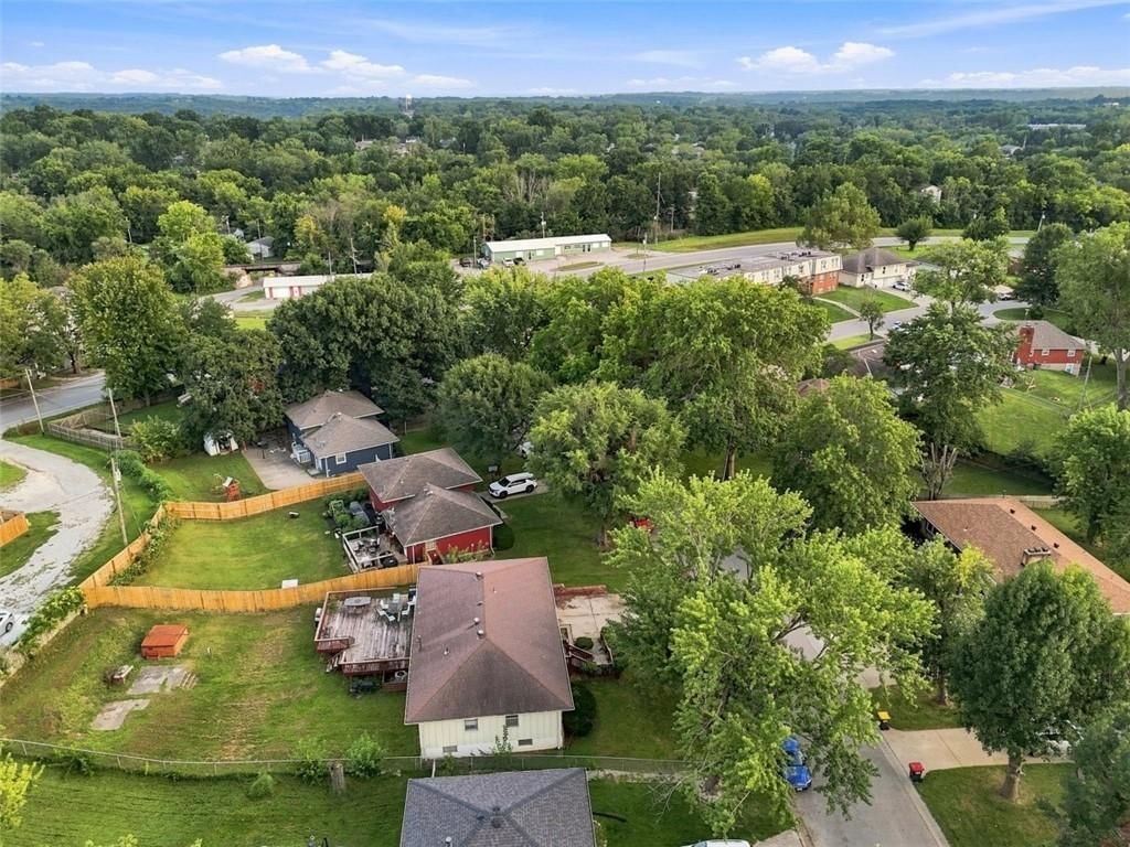 Photo 38 of 42 - 207 Augustus Drive, Excelsior Springs, MO 64024