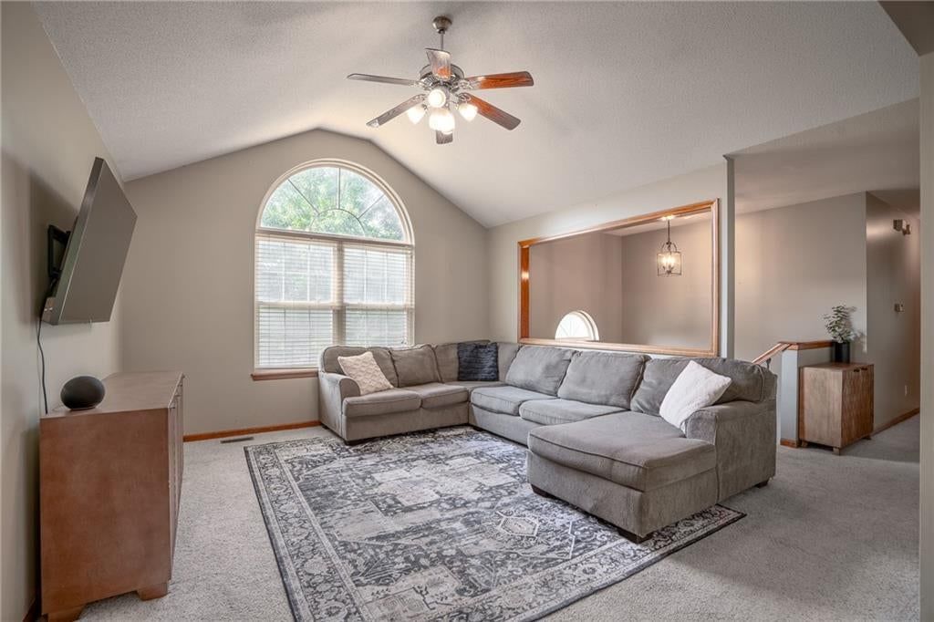511 Quail Creek Drive — photo 4