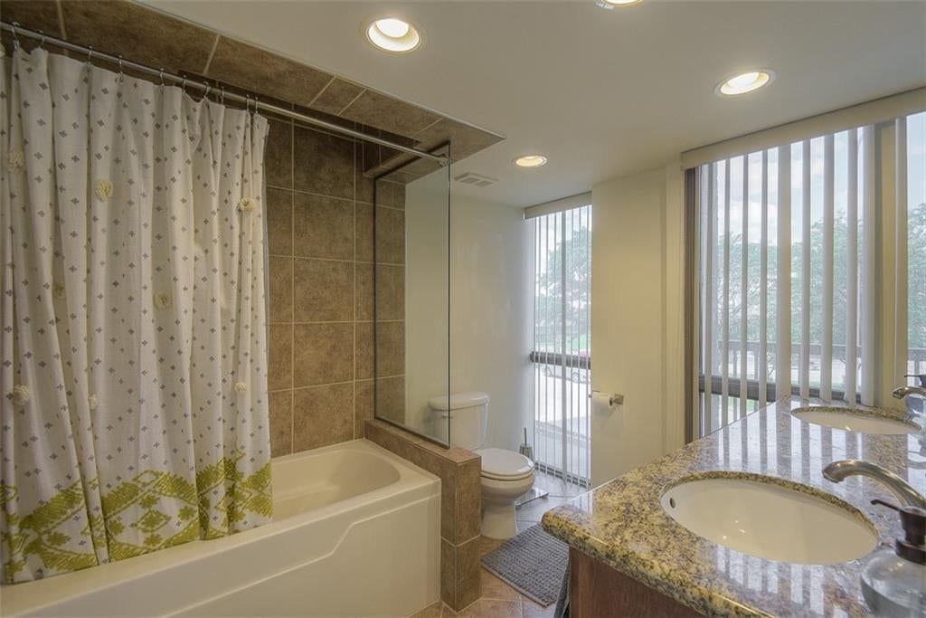 600 E Admiral Boulevard — photo 29