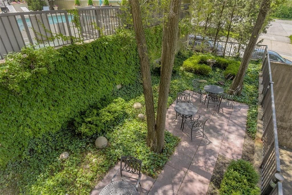 600 E Admiral Boulevard — photo 36