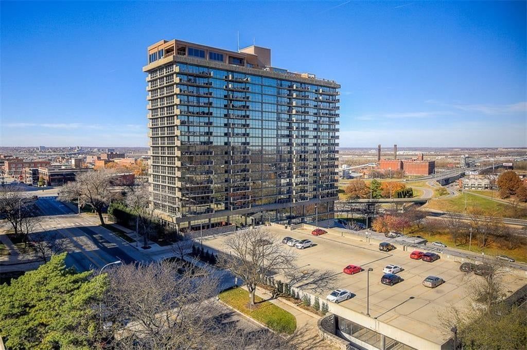 600 E Admiral Boulevard — photo 47