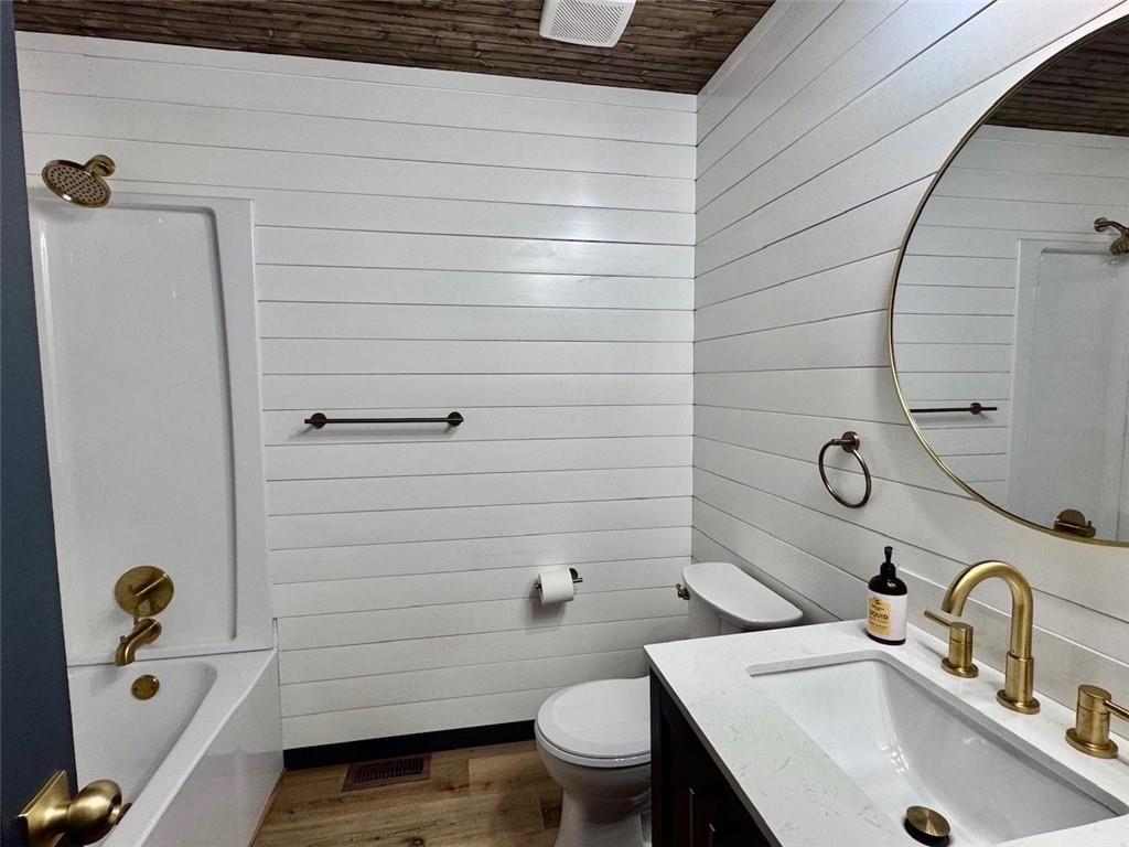 6708 N Broadway Street — photo 10