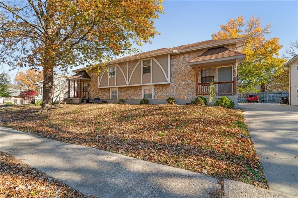 2825 & 2829 Tepee Avenue — photo 5