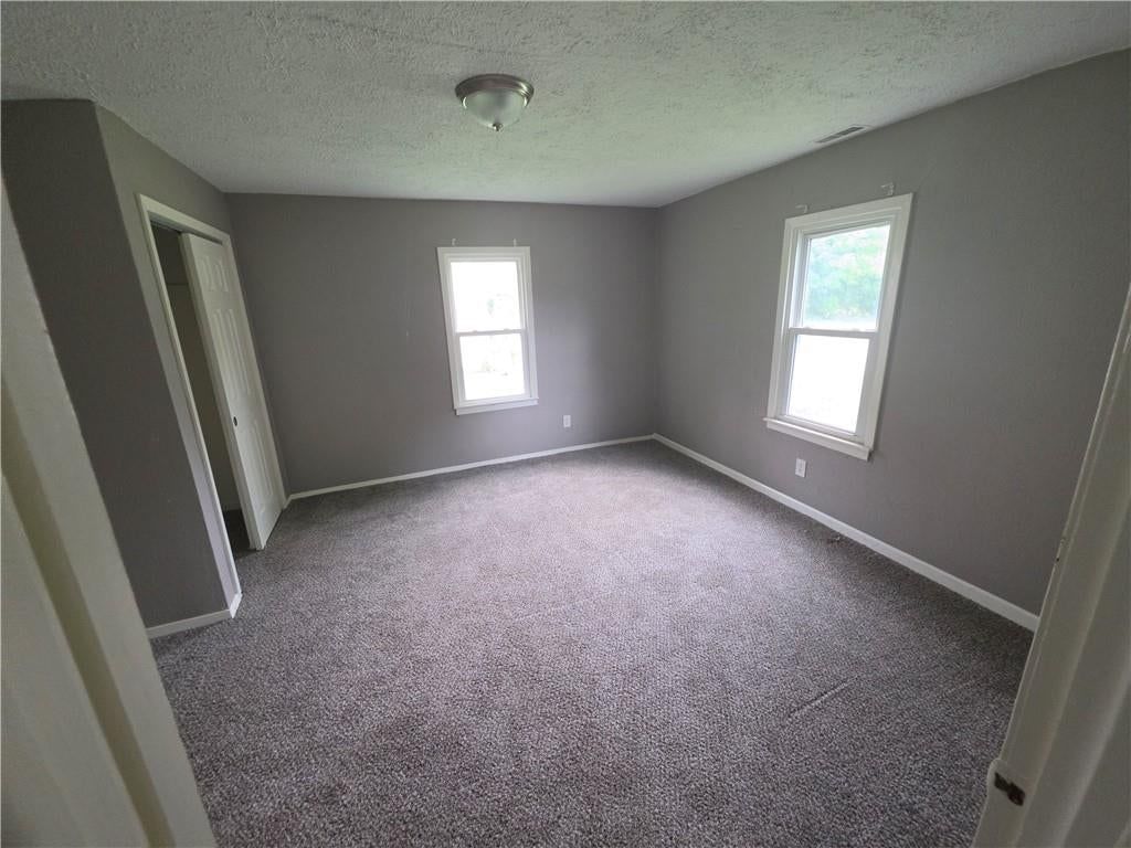 120 E 6th Street — photo 9