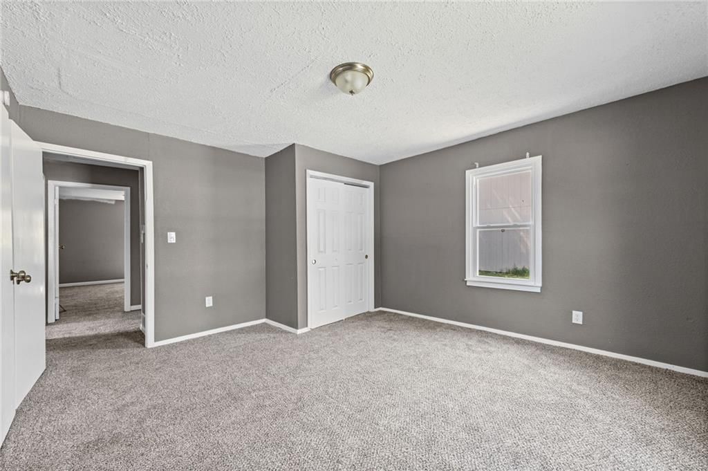 120 E 6th Street — photo 23