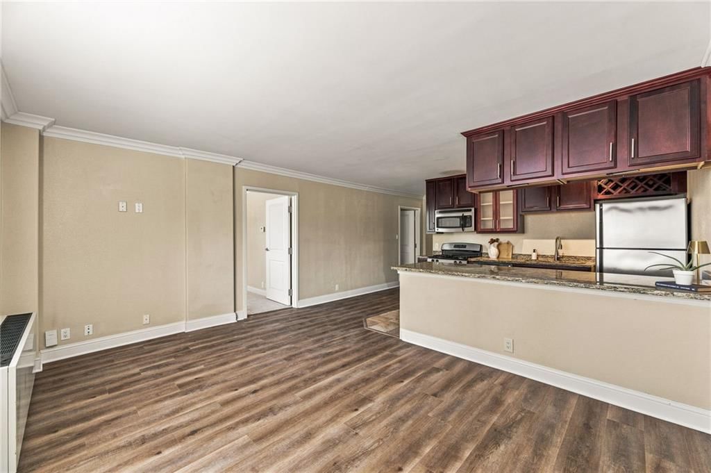 700 E 8th Street — photo 21