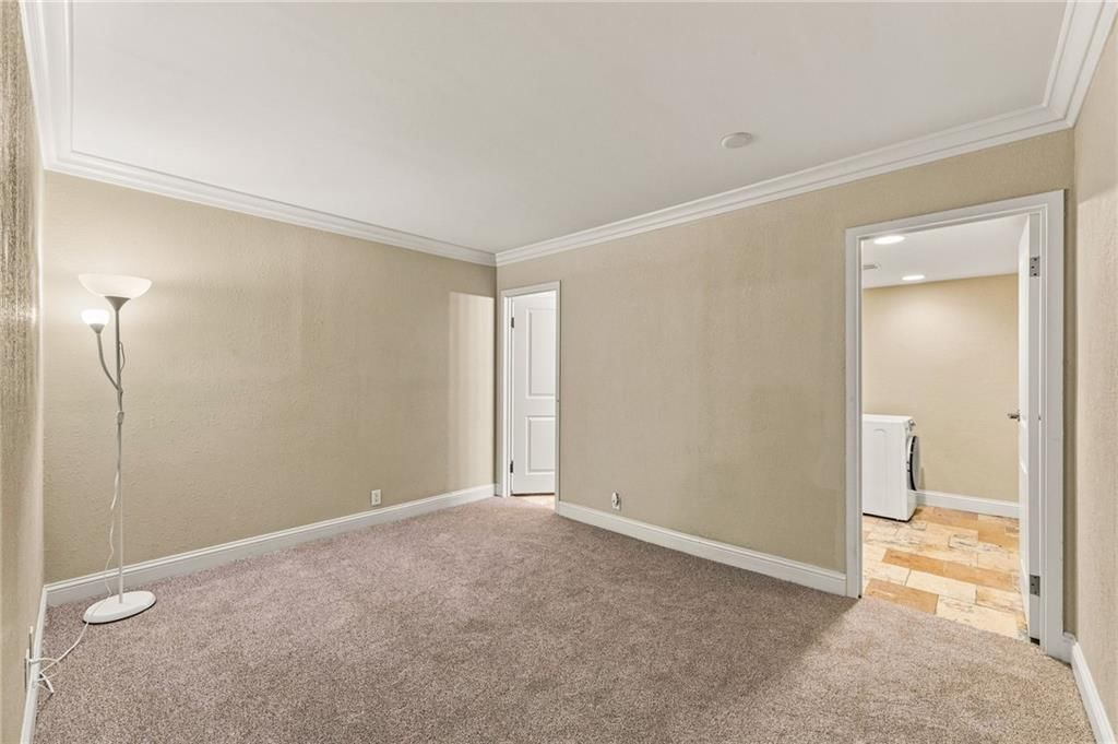 700 E 8th Street — photo 27