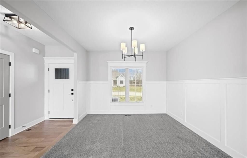 2122 Crooked Creek Drive — photo 4