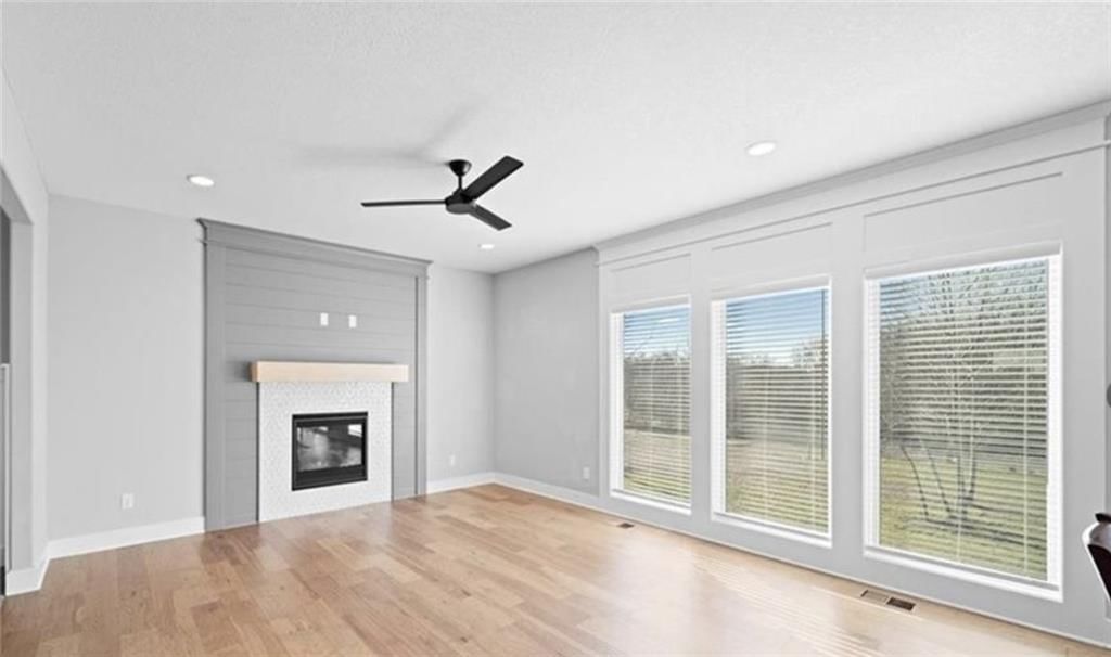 2122 Crooked Creek Drive — photo 5