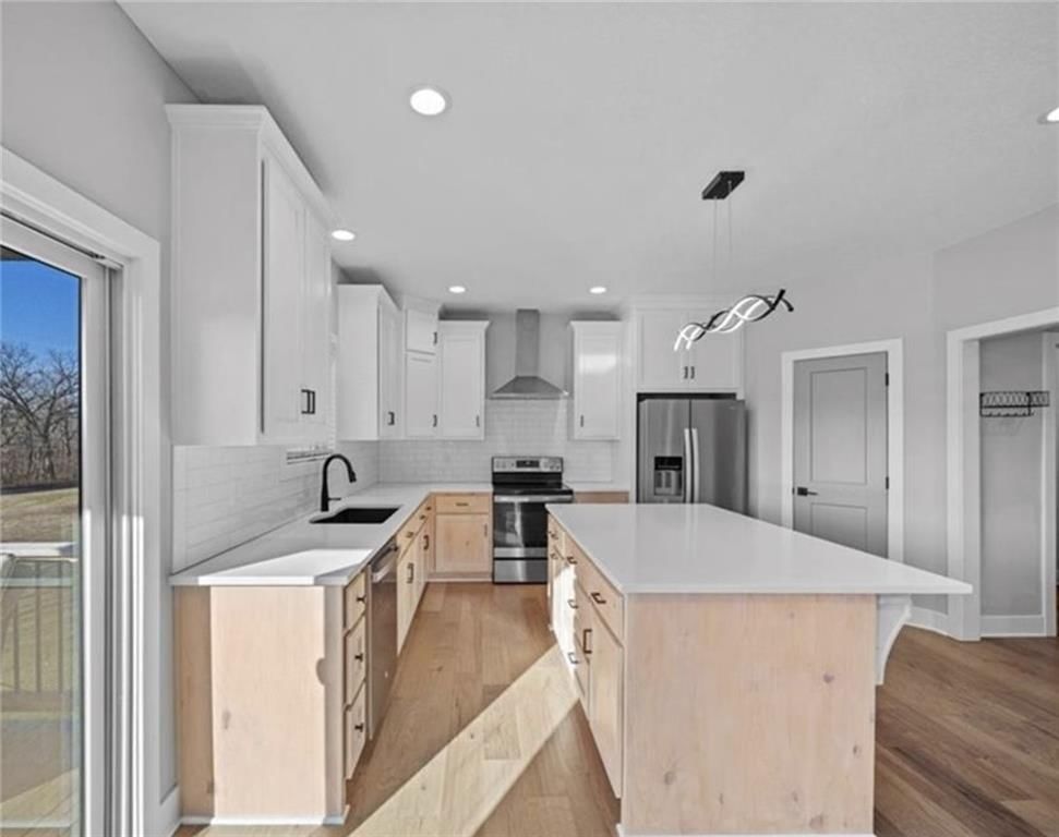 2122 Crooked Creek Drive — photo 7